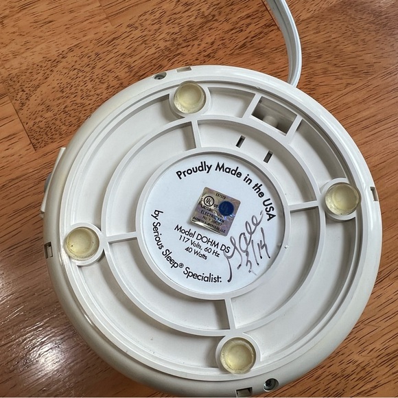 White noise machine - Picture 3 of 4